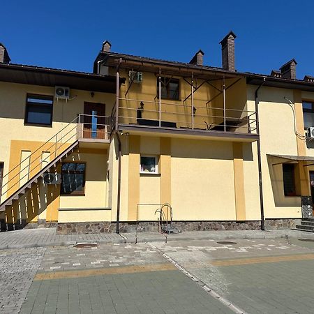 Каприз Kamianets-Podilskyi Exterior foto