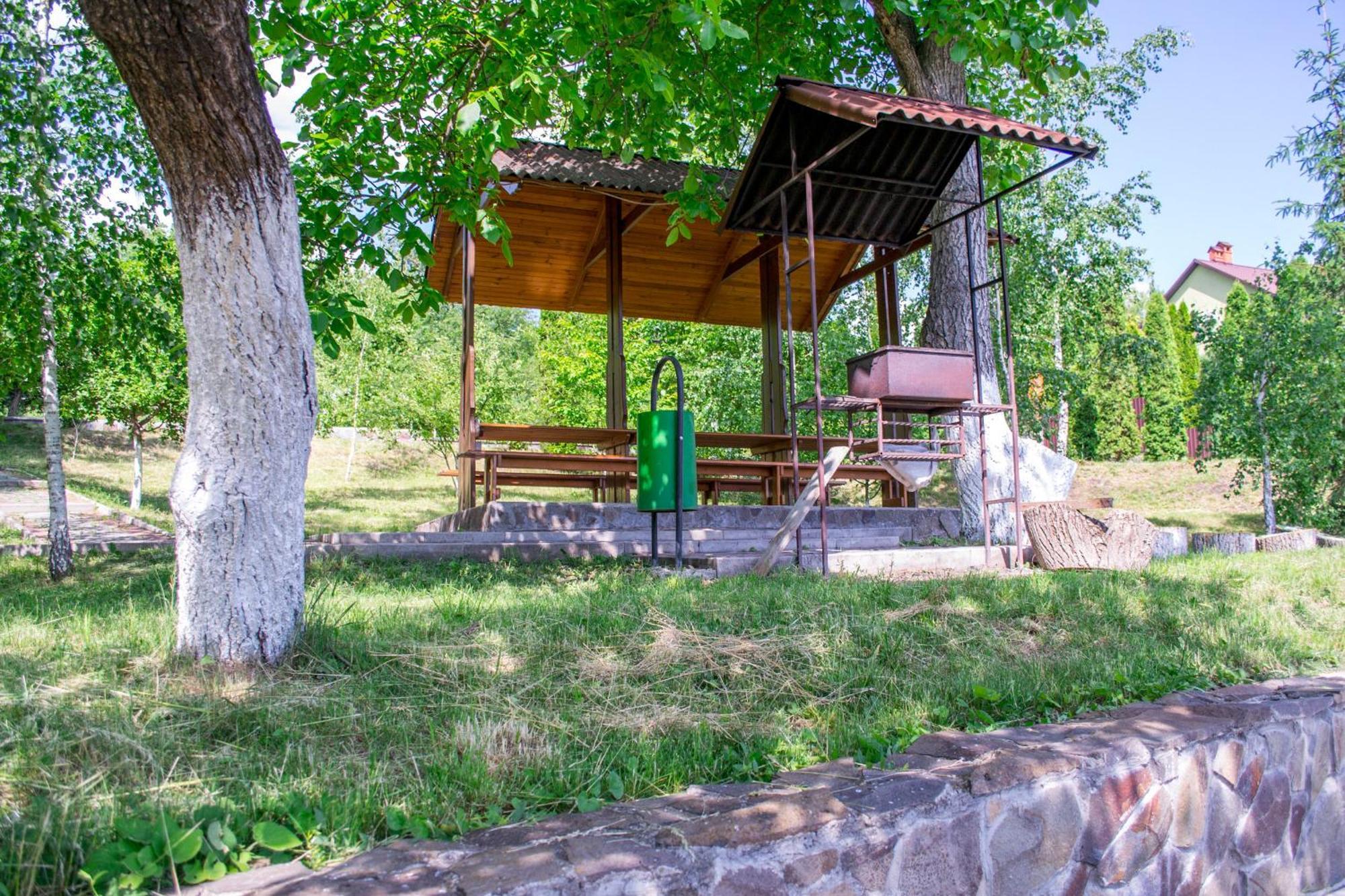 Каприз Kamianets-Podilskyi Exterior foto