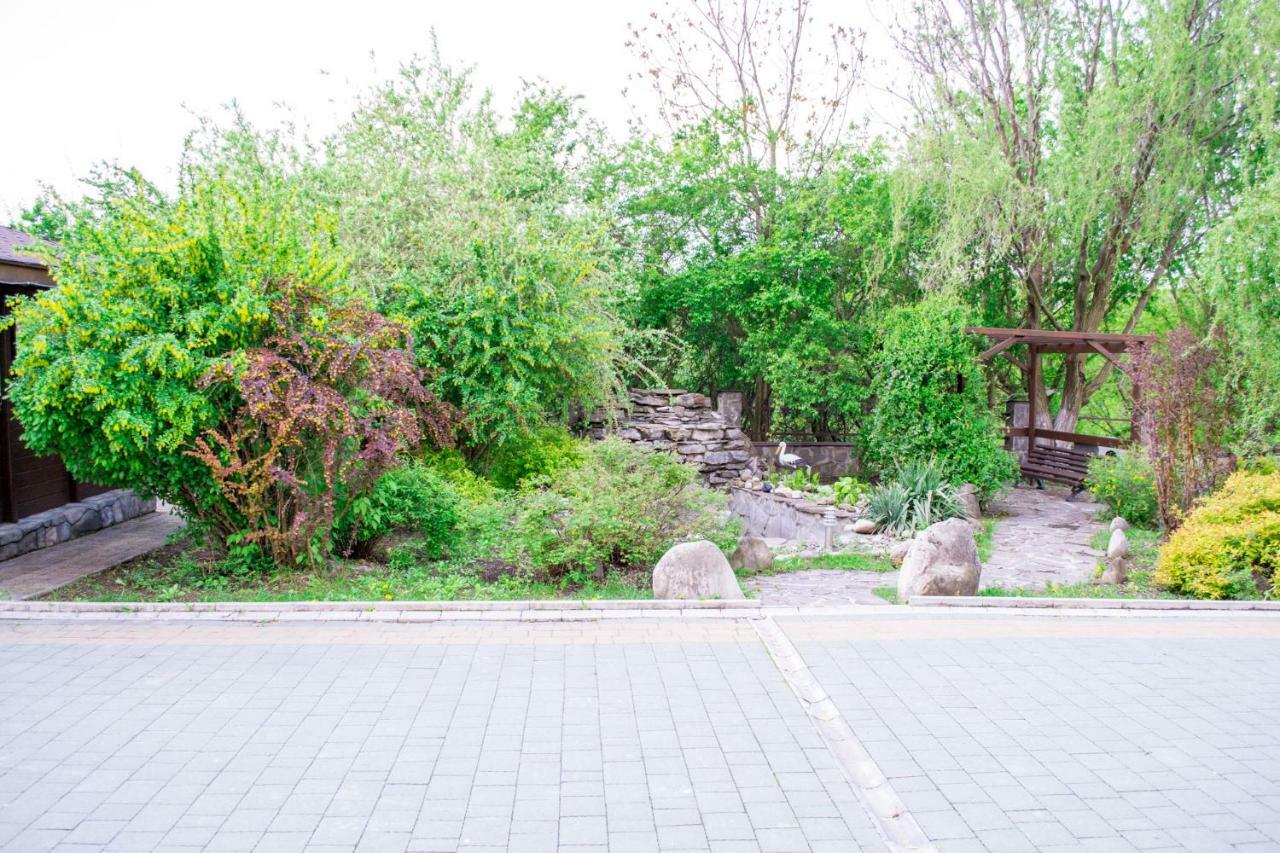 Каприз Kamianets-Podilskyi Exterior foto